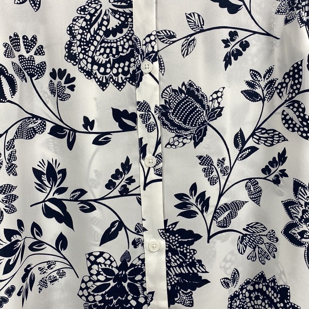 Banana Republic White Navy Floral Blouse 3/4 Sleeve Button Back Classic Size S - Picture 9 of 15